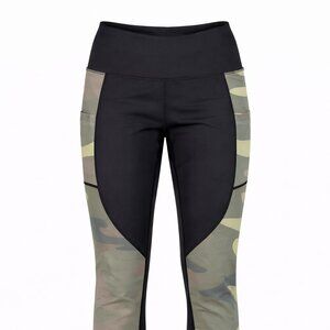 Curves N Combat Boots Black/Camo Leggings - Size Small